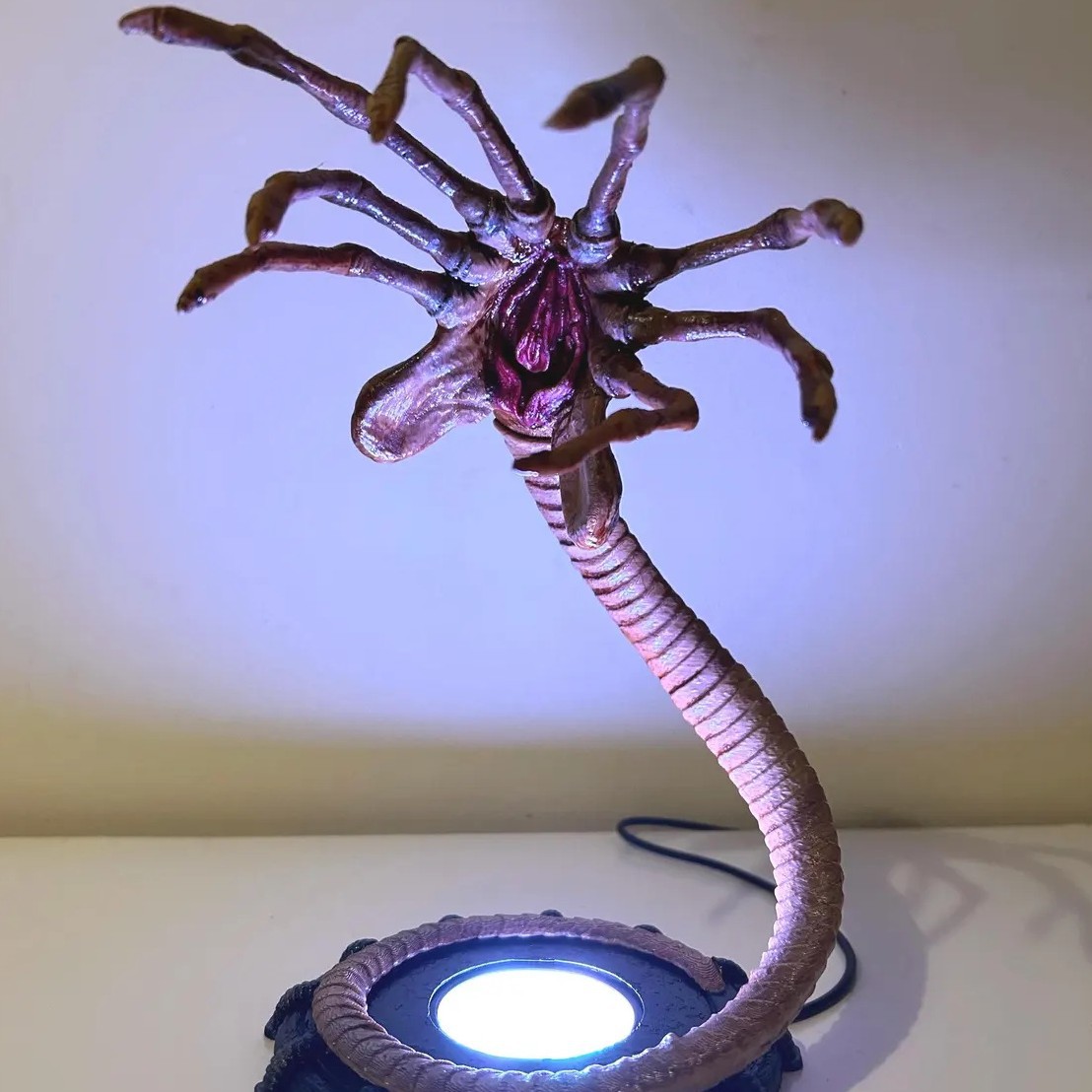 Luminária Alien Facehugger, De - Home Decor Com avaliação e preço